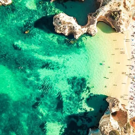 Δωμάτια σε οικογενειακή κατοικία Located